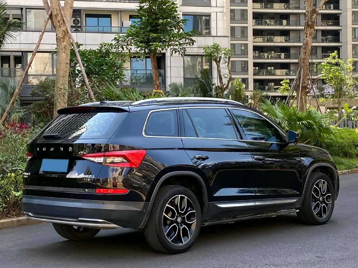 2020 Skoda Kodiak 2.0T 186HP L4 7DCT,autocango,china used car exporter,china ev exporter,chinese used car exporter,chinese used ev exporter