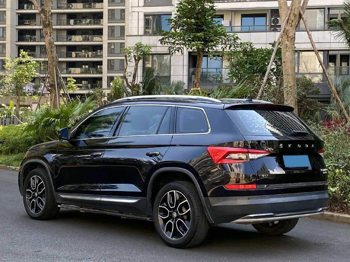 2020 Skoda Kodiak 2.0T 186HP L4 7DCT,autocango,china used car exporter,china ev exporter,chinese used car exporter,chinese used ev exporter
