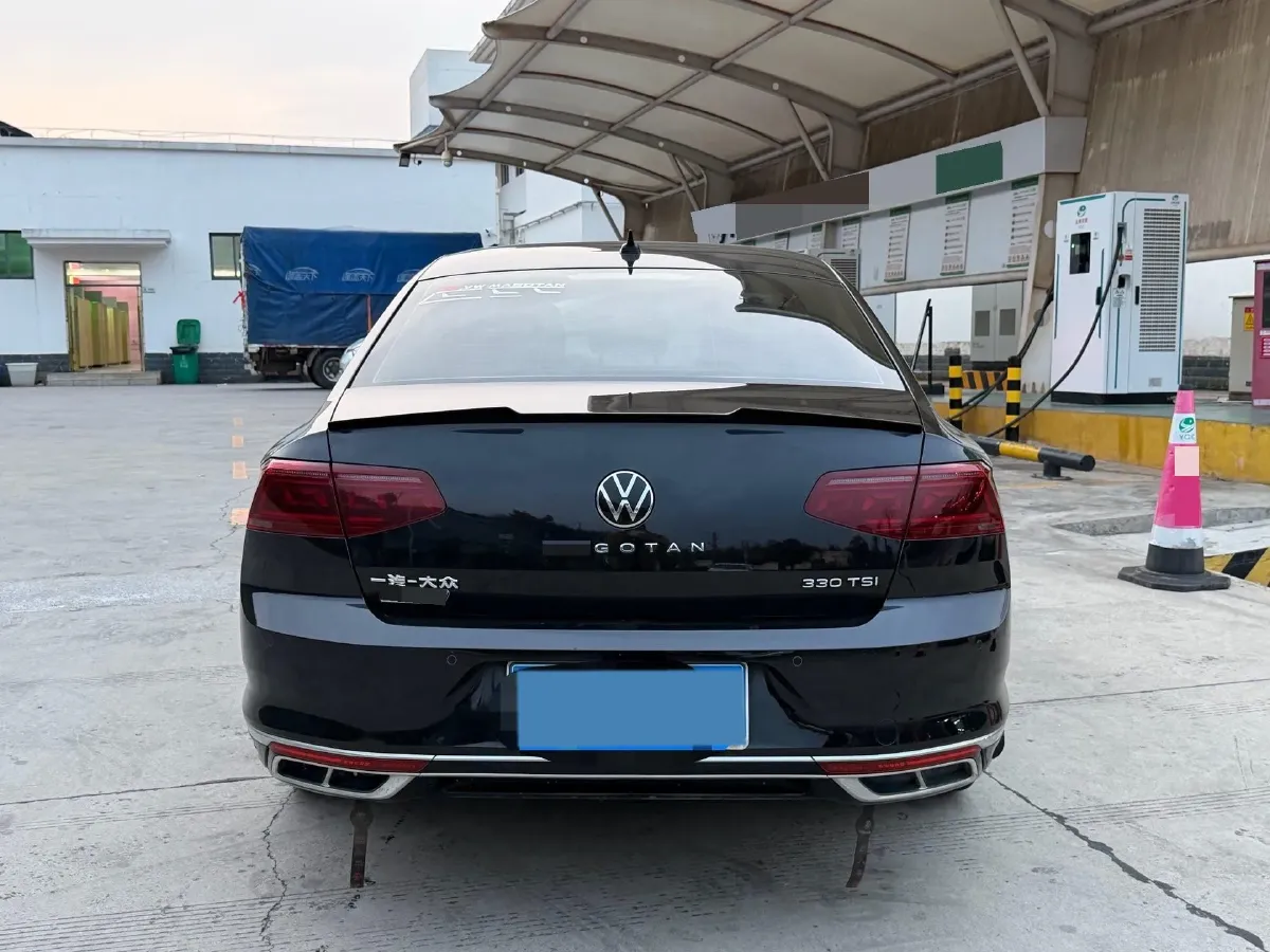 2023 Volkswagen Magotan 2.0T 186HP L4 7DCT,autocango,china used car exporter,china ev exporter,chinese used car exporter,chinese used ev exporter
