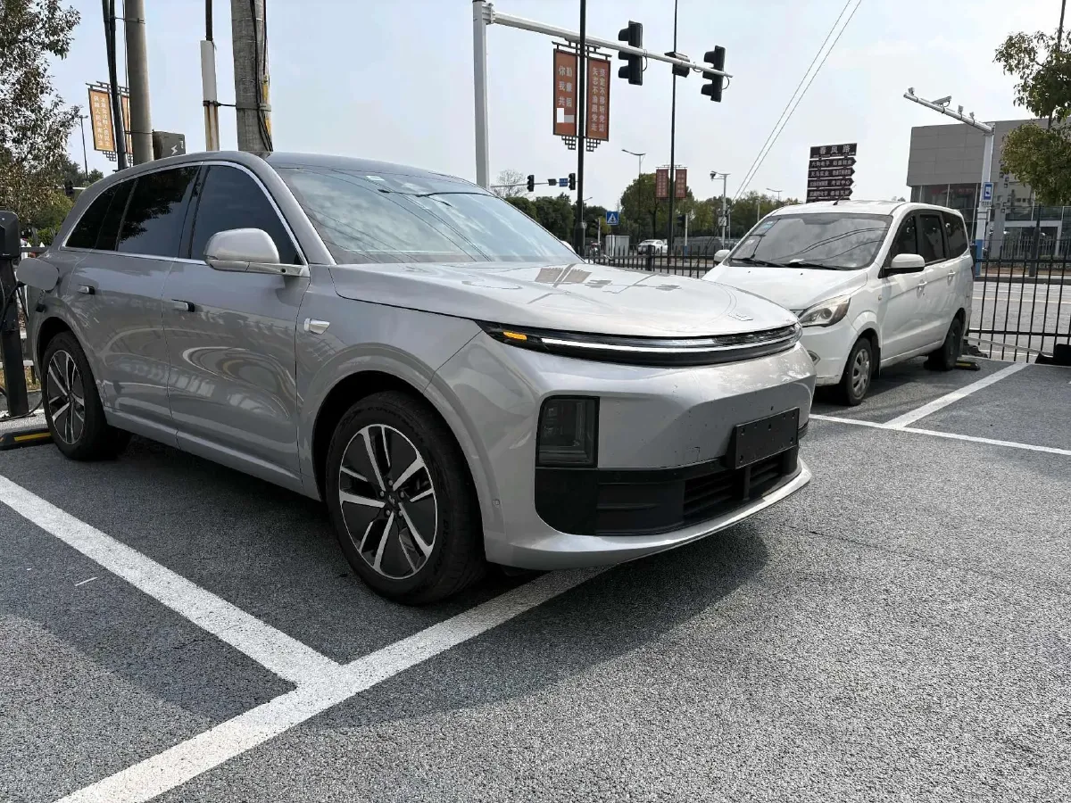 2024 Li L6 Range Extended 154HP L4 REEV 36.8KWH,autocango,china used car exporter,china ev exporter,chinese used car exporter,chinese used ev exporter