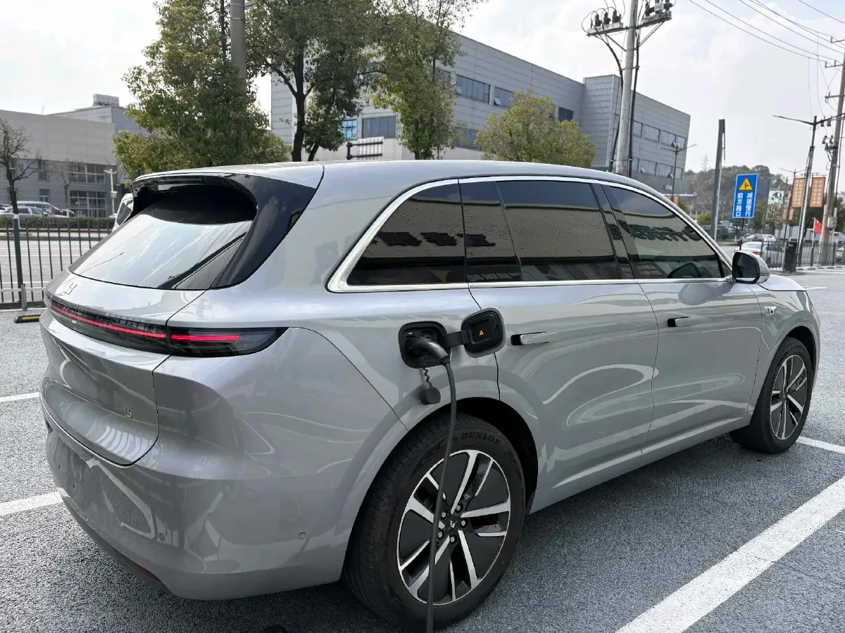 2024 Li L6 Range Extended 154HP L4 REEV 36.8KWH,autocango,china used car exporter,china ev exporter,chinese used car exporter,chinese used ev exporter
