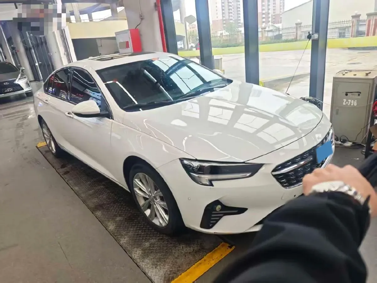 2022 Buick Regal 2.0T 237HP L4 9AT,autocango,china used car exporter,china ev exporter,chinese used car exporter,chinese used ev exporter