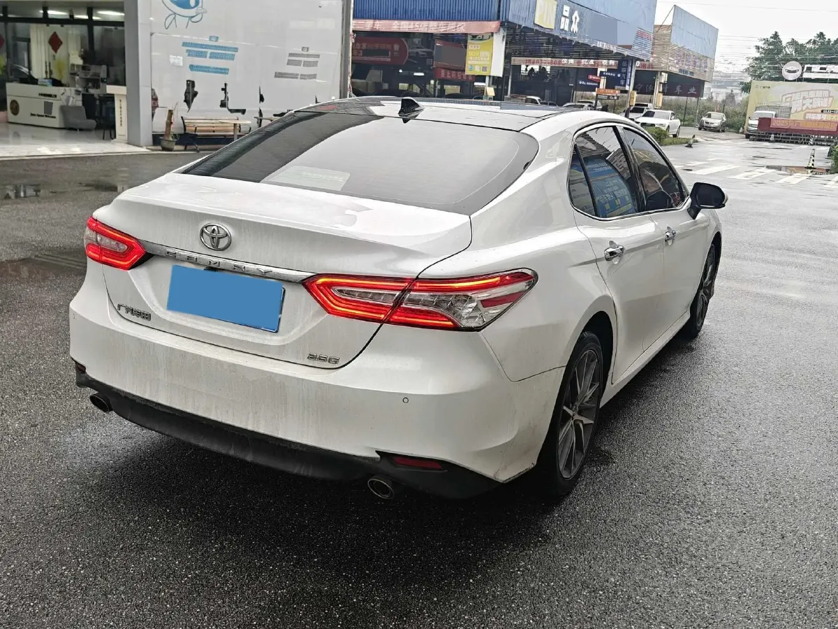 2021 Toyota Camry 2.5L 209HP L4 8AT,autocango,china used car exporter,china ev exporter,chinese used car exporter,chinese used ev exporter
