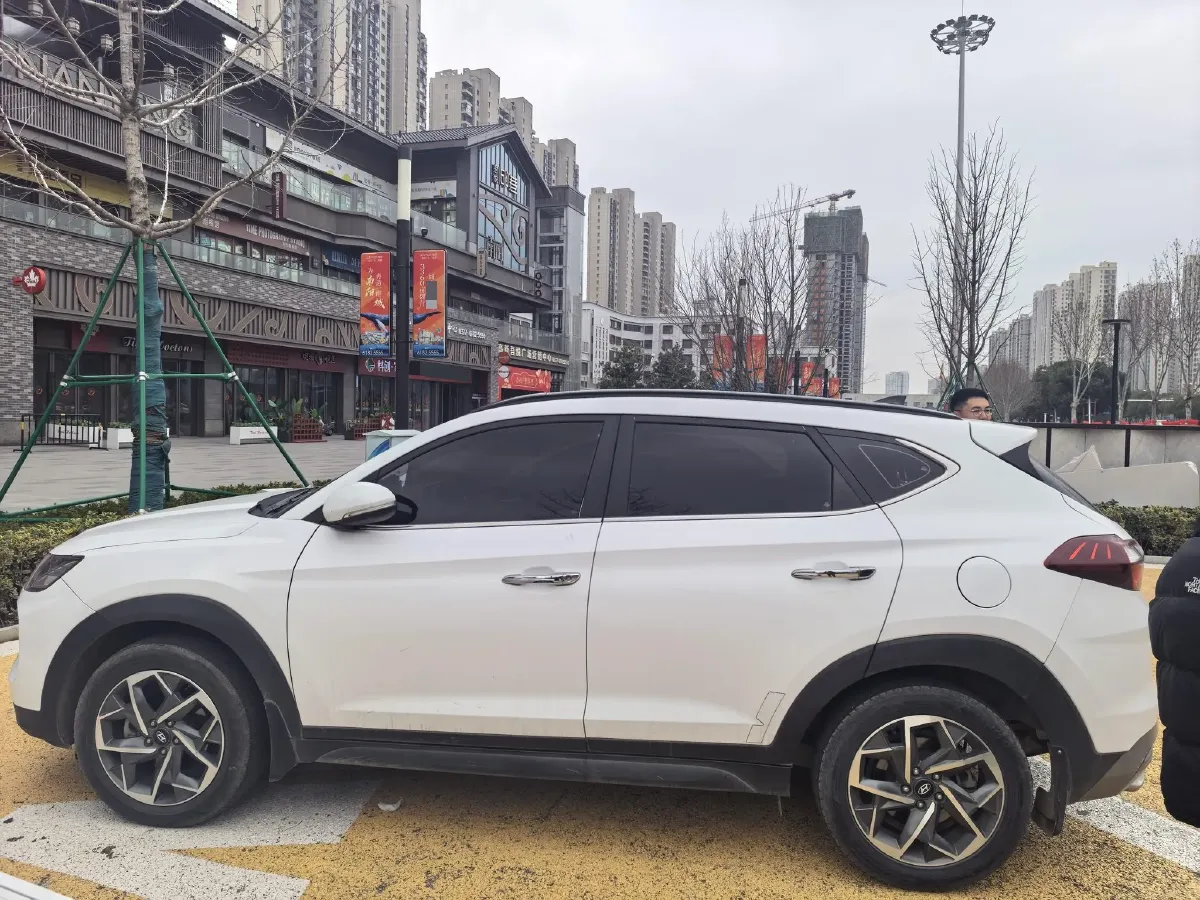 2019 Hyundai Tucson 1.6T 177HP L4 7DCT,autocango,china used car exporter,china ev exporter,chinese used car exporter,chinese used ev exporter