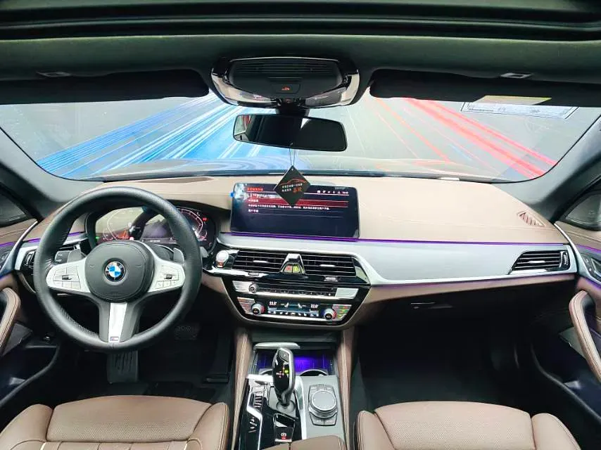 2023 BMW 5 Series 2.0T 245HP L4 8AT,autocango,china used car exporter,china ev exporter,chinese used car exporter,chinese used ev exporter