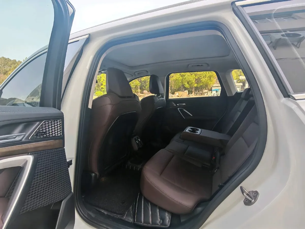 2023 BMW iX1 BEV 66.45KWH,autocango,china used car exporter,china ev exporter,chinese used car exporter,chinese used ev exporter