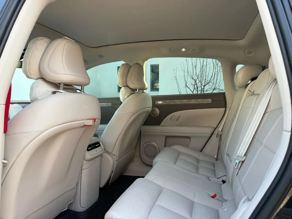 2026 IM LS6 REEV 155HP REEV,autocango,china used car exporter,china ev exporter,chinese used car exporter,chinese used ev exporter