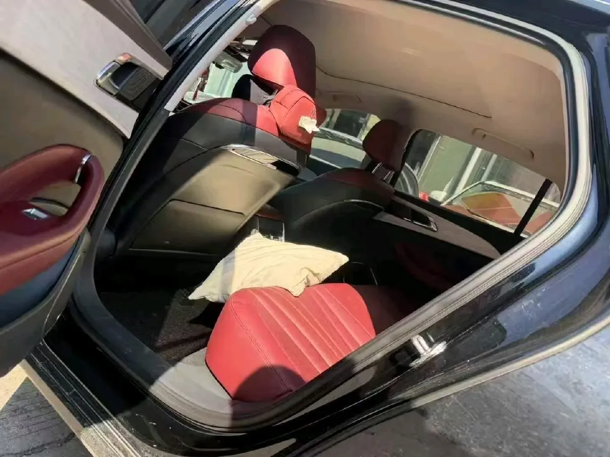 2024 HongQi H5 1.5T 169HP L4 7DCT,autocango,china used car exporter,china ev exporter,chinese used car exporter,chinese used ev exporter