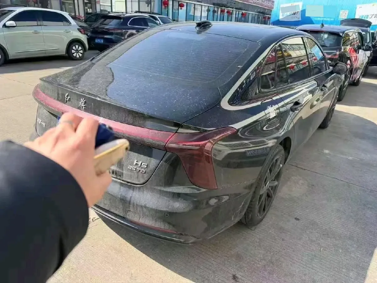 2024 HongQi H5 1.5T 169HP L4 7DCT,autocango,china used car exporter,china ev exporter,chinese used car exporter,chinese used ev exporter