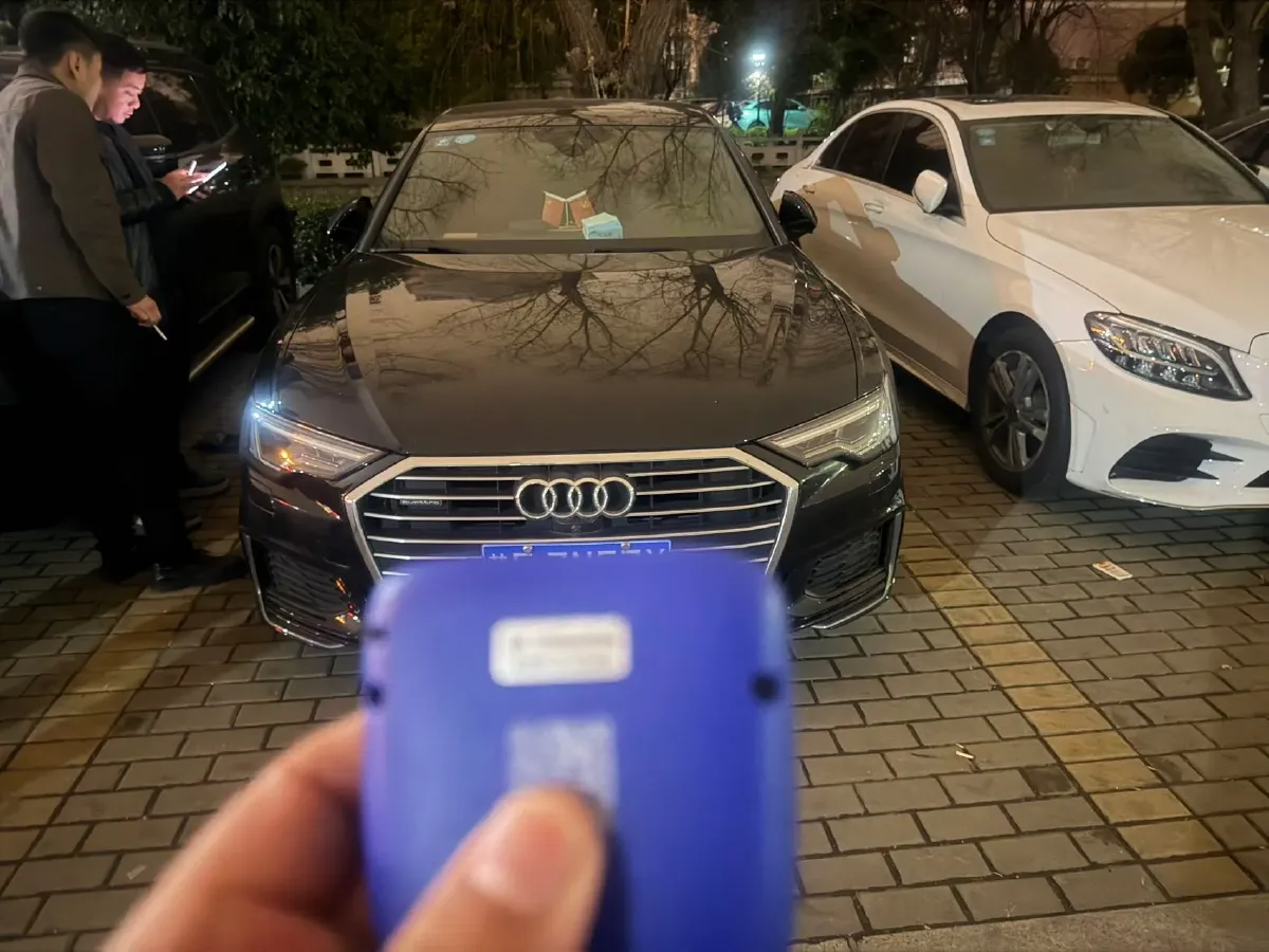 2020 Audi A6L 2.0T 224HP L4 7DCT,autocango,china used car exporter,china ev exporter,chinese used car exporter,chinese used ev exporter