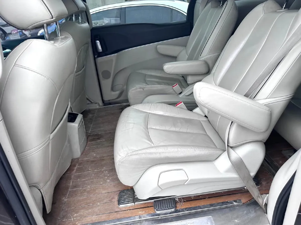 2020 Buick GL8 2.0T 237HP L4 9AT,autocango,china used car exporter,china ev exporter,chinese used car exporter,chinese used ev exporter