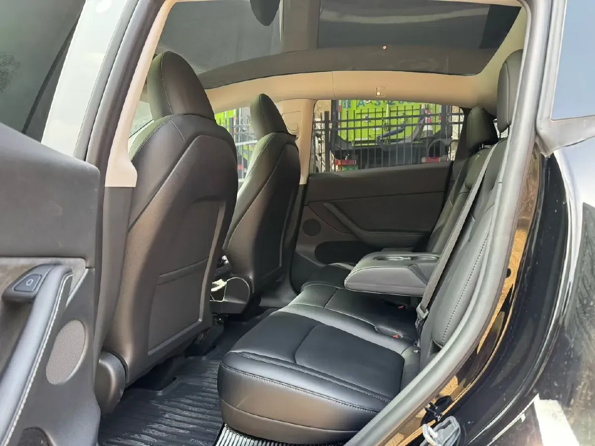 2022 Tesla Model Y BEV 60KWH,autocango,china used car exporter,china ev exporter,chinese used car exporter,chinese used ev exporter