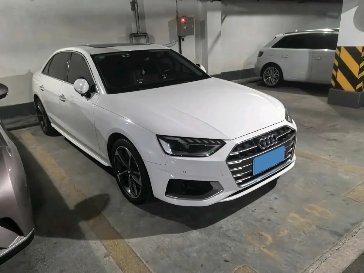 2020 Audi A4L 2.0T 190HP L4 7DCT,autocango,china used car exporter,china ev exporter,chinese used car exporter,chinese used ev exporter
