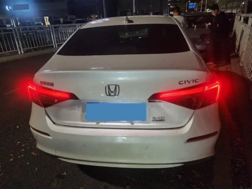 2025 Honda Civic 1.5T 182HP L4 CVT,autocango,china used car exporter,china ev exporter,chinese used car exporter,chinese used ev exporter