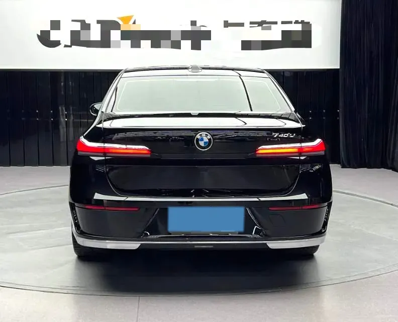 2023 BMW 7 Series 3.0T 381HP L6 8AT,autocango,china used car exporter,china ev exporter,chinese used car exporter,chinese used ev exporter