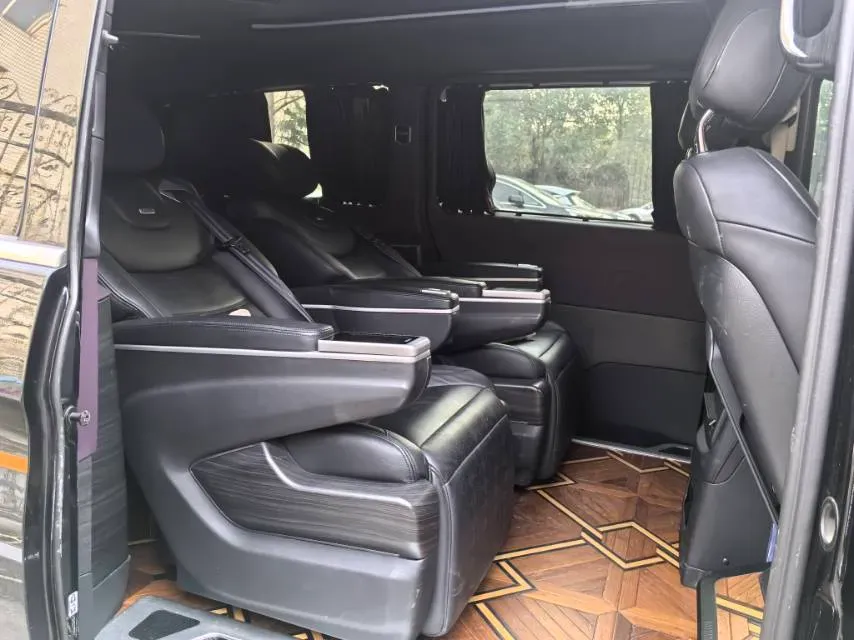 2018 Mercedes-Benz V Class 2.0T 211HP L4 7AT,autocango,china used car exporter,china ev exporter,chinese used car exporter,chinese used ev exporter