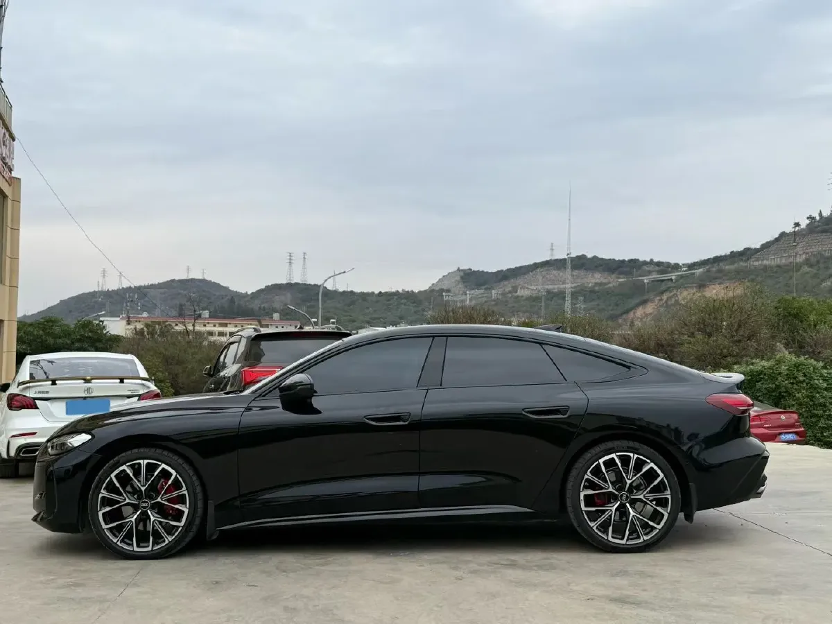 2026 Audi A5L Sportback 2.0T 204HP L4 7DCT,autocango,china used car exporter,china ev exporter,chinese used car exporter,chinese used ev exporter