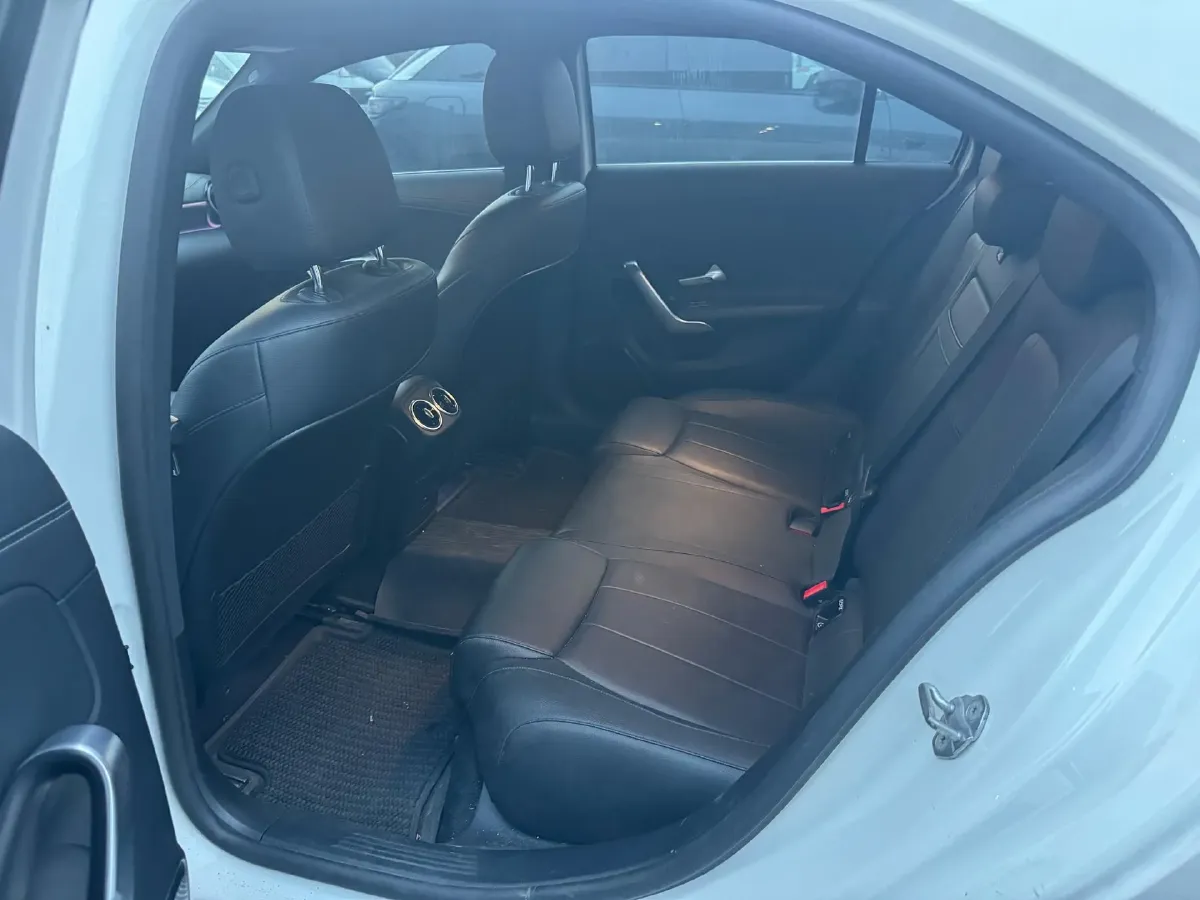 2022 Mercedes-Benz A Class 1.3T 136HP L4 7DCT,autocango,china used car exporter,china ev exporter,chinese used car exporter,chinese used ev exporter