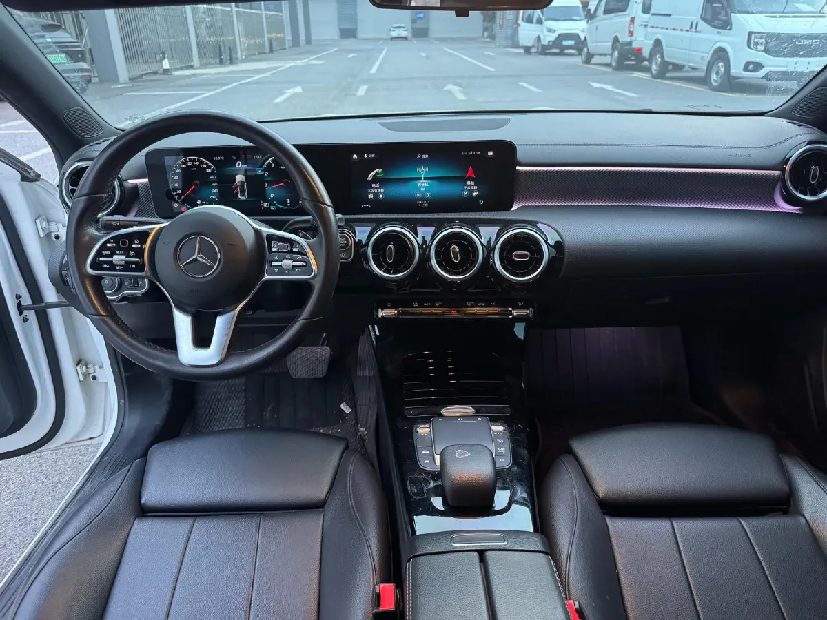 2022 Mercedes-Benz A Class 1.3T 136HP L4 7DCT,autocango,china used car exporter,china ev exporter,chinese used car exporter,chinese used ev exporter