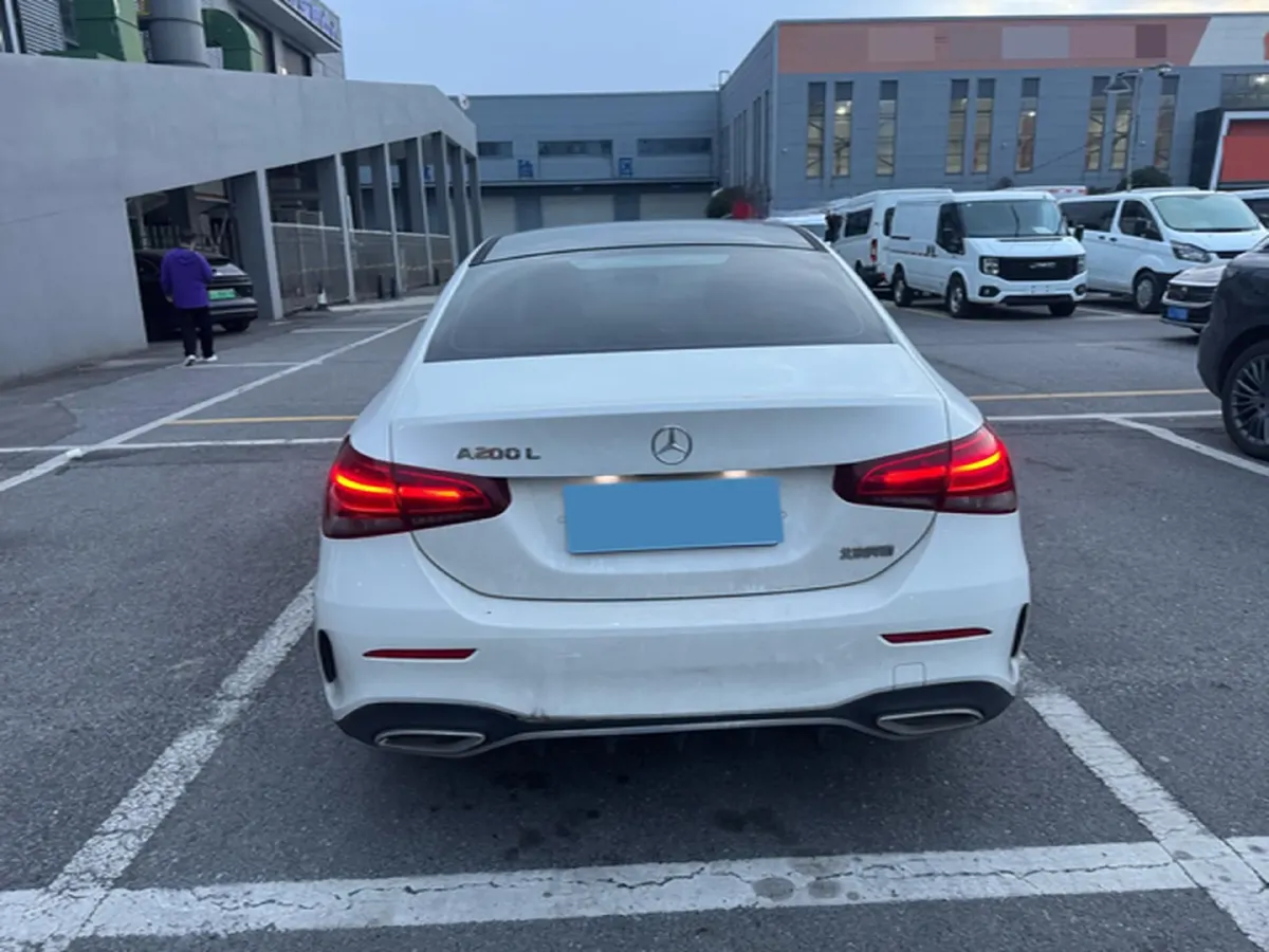 2022 Mercedes-Benz A Class 1.3T 136HP L4 7DCT,autocango,china used car exporter,china ev exporter,chinese used car exporter,chinese used ev exporter