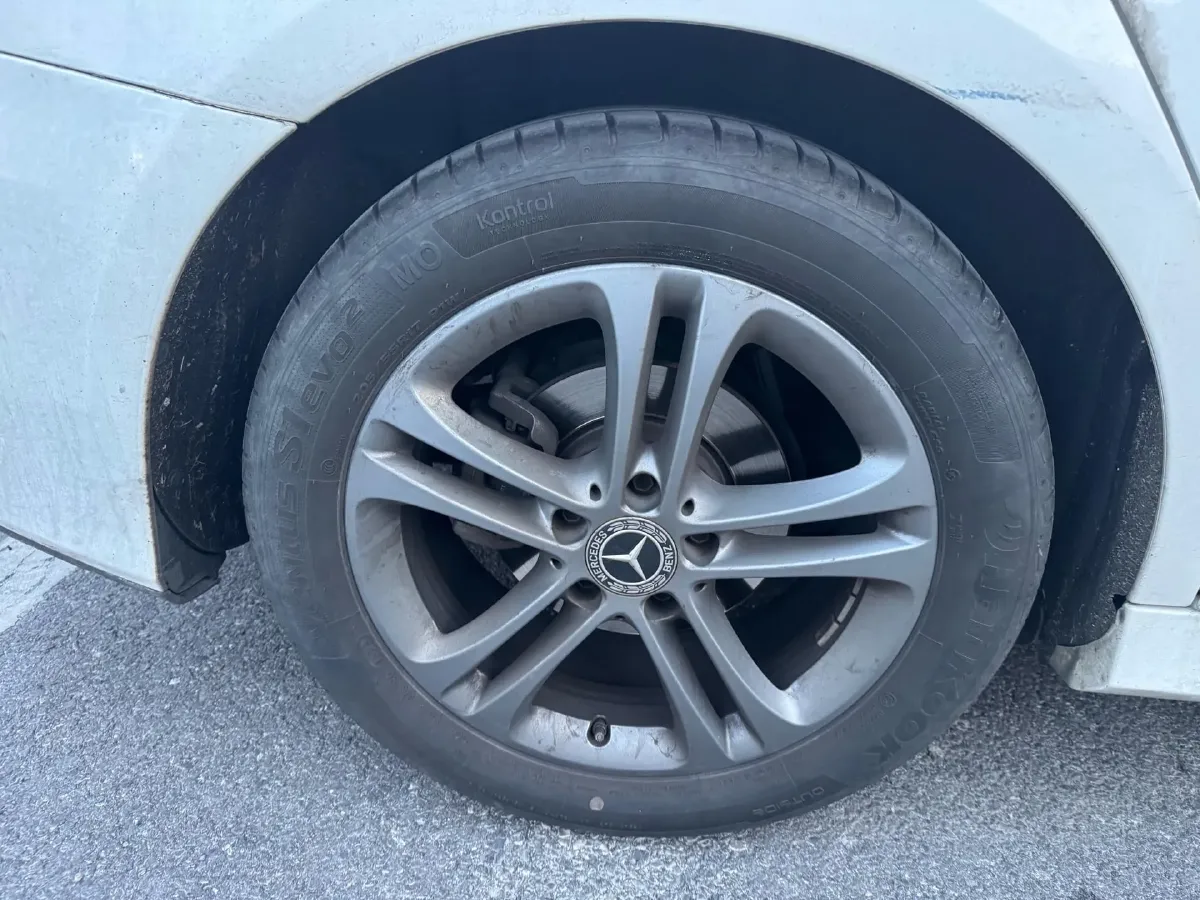 2022 Mercedes-Benz A Class 1.3T 136HP L4 7DCT,autocango,china used car exporter,china ev exporter,chinese used car exporter,chinese used ev exporter