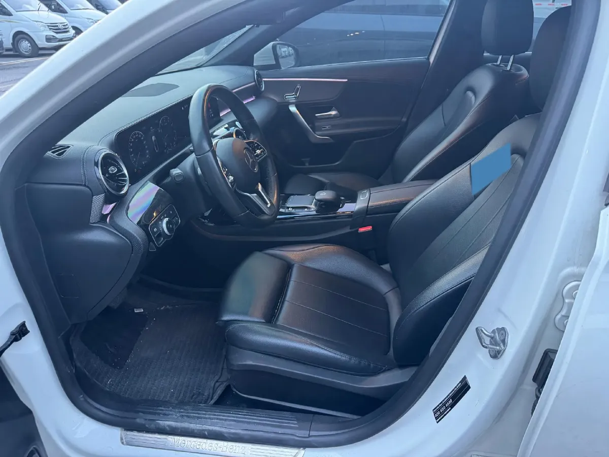 2022 Mercedes-Benz A Class 1.3T 136HP L4 7DCT,autocango,china used car exporter,china ev exporter,chinese used car exporter,chinese used ev exporter