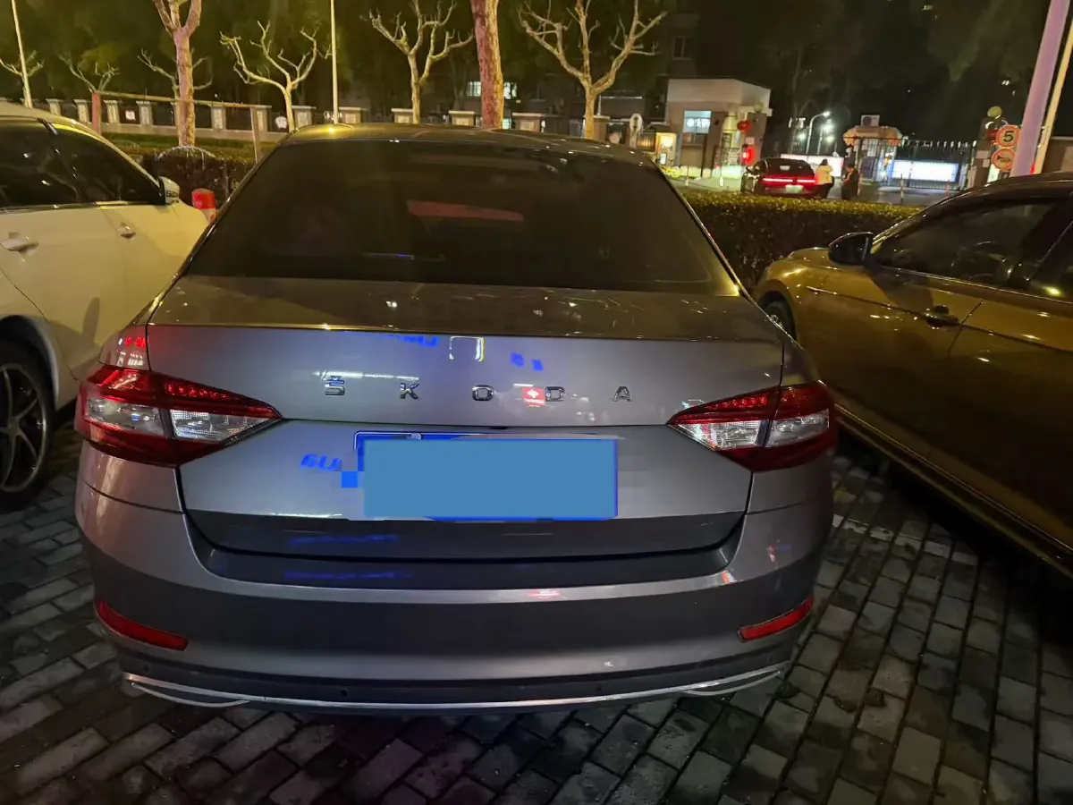 2019 Skoda Octavia 1.5L 113HP L4 5MT,autocango,china used car exporter,china ev exporter,chinese used car exporter,chinese used ev exporter