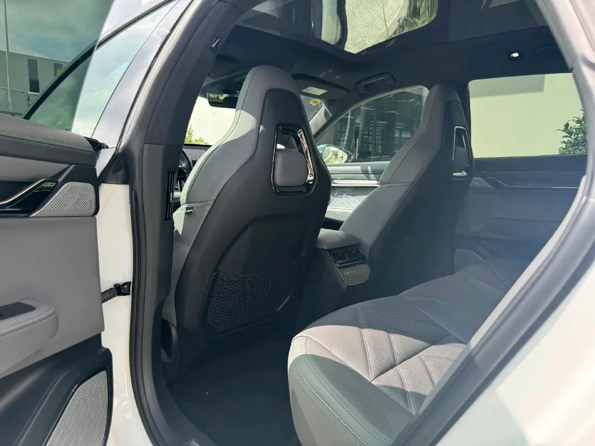 2022 Zeekr 001 BEV 100KWH,autocango,china used car exporter,china ev exporter,chinese used car exporter,chinese used ev exporter