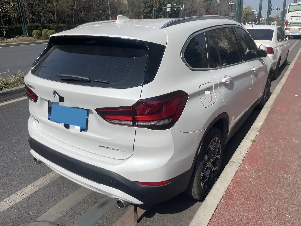 2022 BMW X1 2.0T 192HP L4 7DCT,autocango,china used car exporter,china ev exporter,chinese used car exporter,chinese used ev exporter