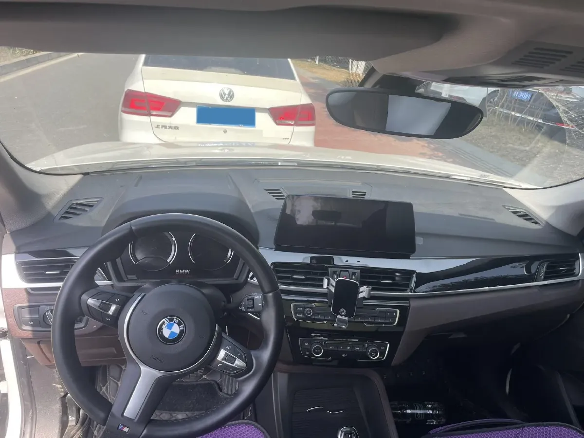 2022 BMW X1 2.0T 192HP L4 7DCT,autocango,china used car exporter,china ev exporter,chinese used car exporter,chinese used ev exporter