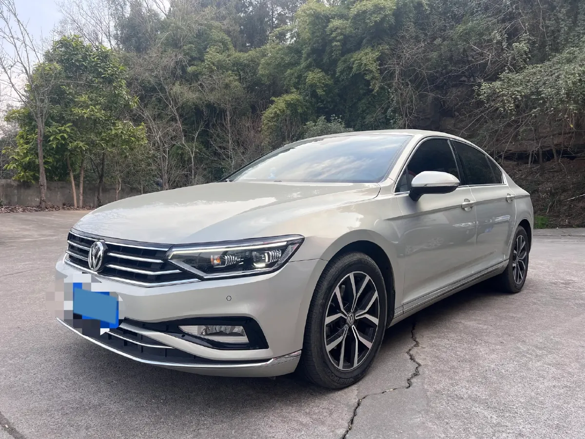 2020 Volkswagen Magotan 2.0T 186HP L4 7DCT,autocango,china used car exporter,china ev exporter,chinese used car exporter,chinese used ev exporter