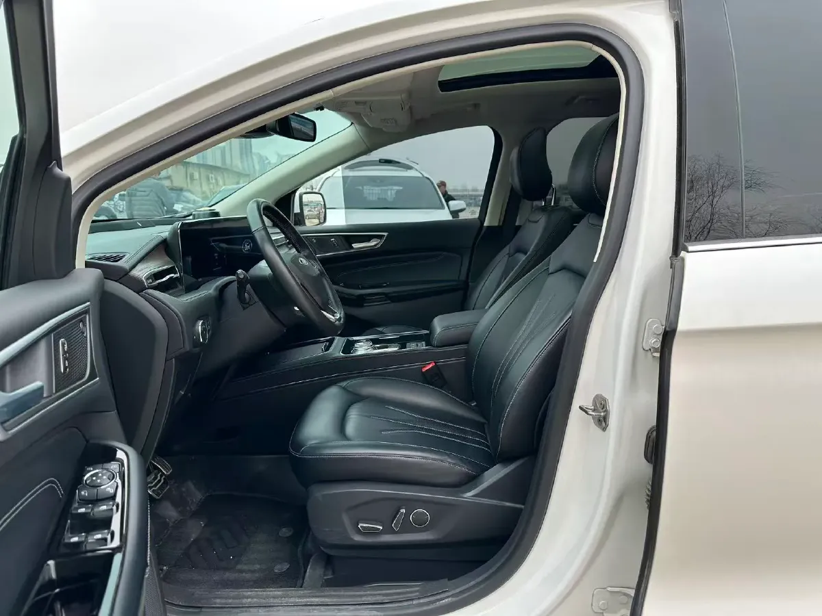 2021 Ford Edge 2.0T 245HP L4 8AT,autocango,china used car exporter,china ev exporter,chinese used car exporter,chinese used ev exporter