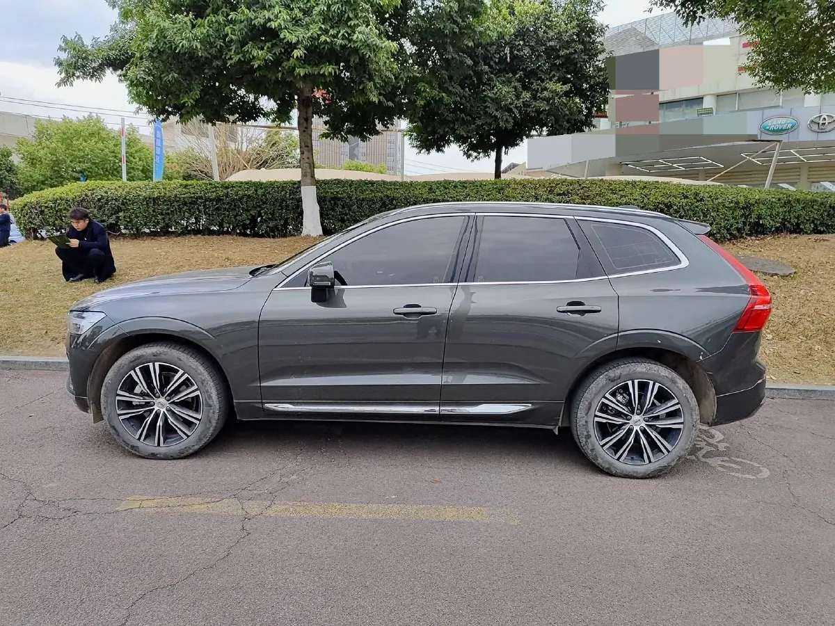2022 Volvo XC60 2.0T 250HP L4 8AT,autocango,china used car exporter,china ev exporter,chinese used car exporter,chinese used ev exporter
