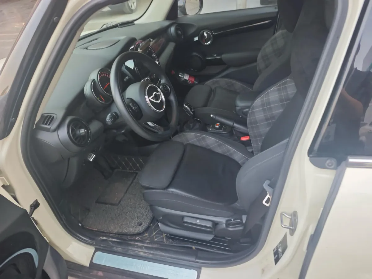 2018 MINI COUNTRYMAN 1.5T 136HP L3 6AT,autocango,china used car exporter,china ev exporter,chinese used car exporter,chinese used ev exporter