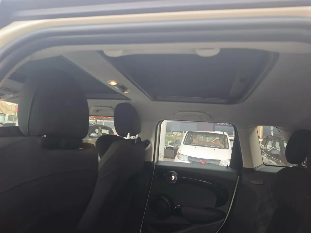 2018 MINI COUNTRYMAN 1.5T 136HP L3 6AT,autocango,china used car exporter,china ev exporter,chinese used car exporter,chinese used ev exporter