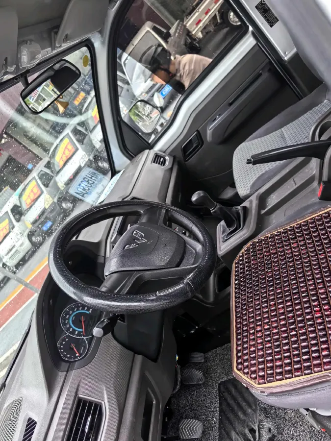 2021 NLM Motor QiTeng N50 1.5L 116HP L4 5MT,autocango,china used car exporter,china ev exporter,chinese used car exporter,chinese used ev exporter