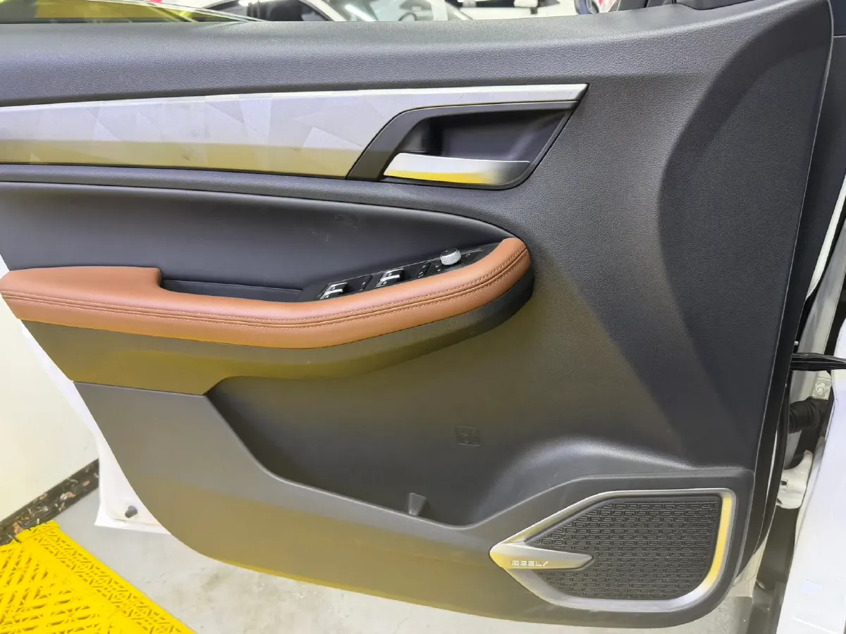 2021 Geely Vision X6 1.4T 141HP L4 6AT,autocango,china used car exporter,china ev exporter,chinese used car exporter,chinese used ev exporter