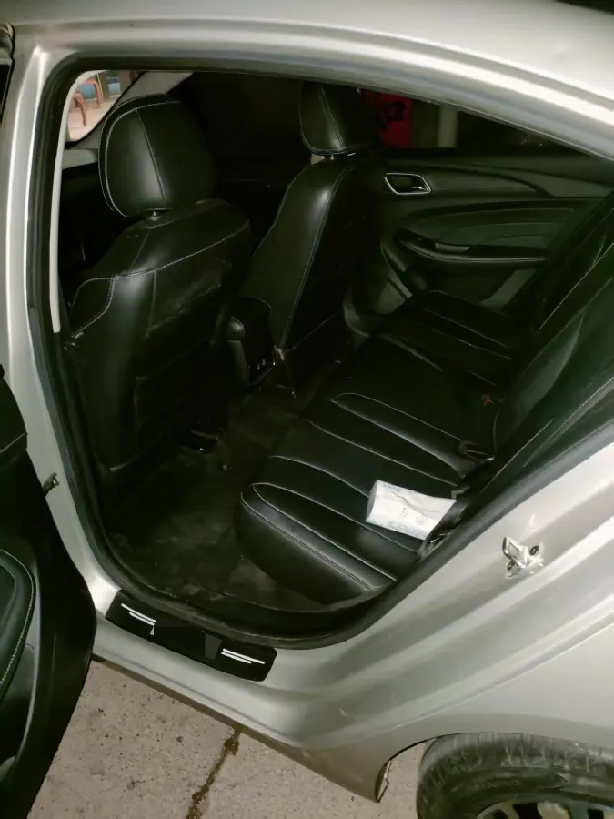 2019 Roewe i5 1.5L 120HP L4 CVT,autocango,china used car exporter,china ev exporter,chinese used car exporter,chinese used ev exporter