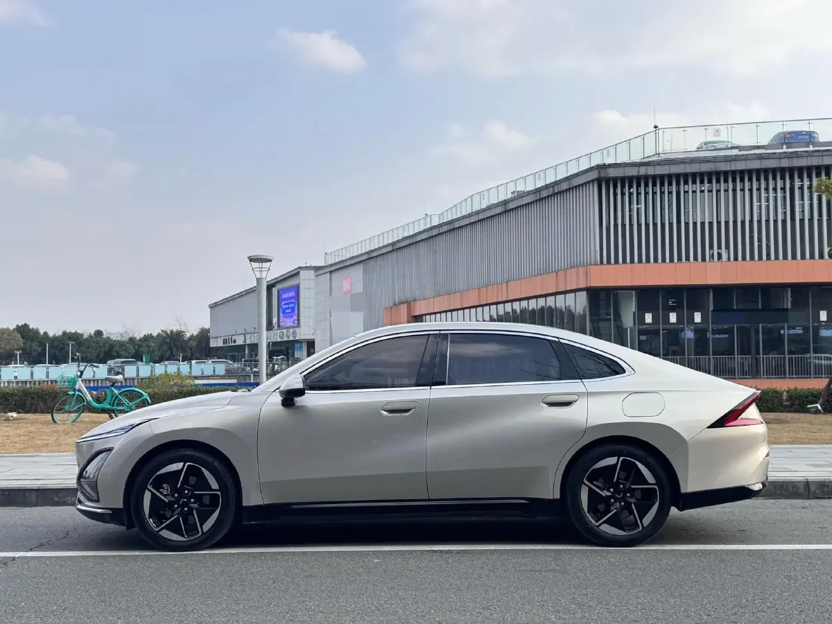 2024 WuLing XingGuang BEV 54.5KWH,autocango,china used car exporter,china ev exporter,chinese used car exporter,chinese used ev exporter