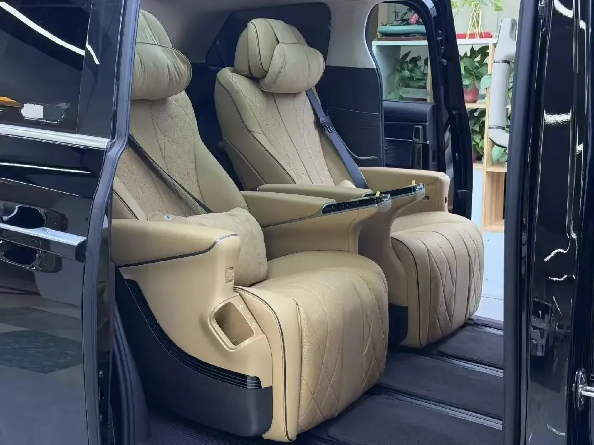 2024 Denza D9 1.5T 139HP L4 E-CVT PHEV 40KWH,autocango,china used car exporter,china ev exporter,chinese used car exporter,chinese used ev exporter