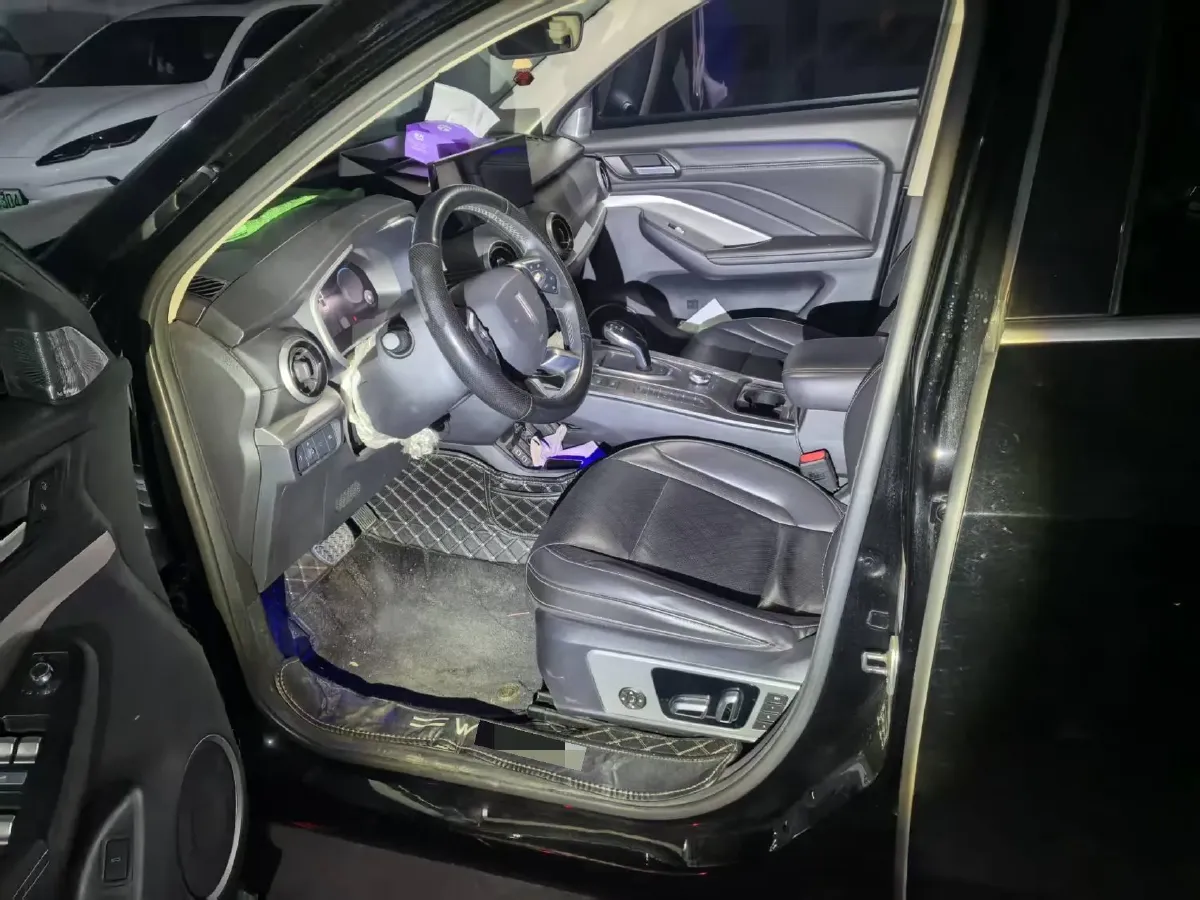 2021 WEY VV6 2.0T 227HP L4 7DCT,autocango,china used car exporter,china ev exporter,chinese used car exporter,chinese used ev exporter