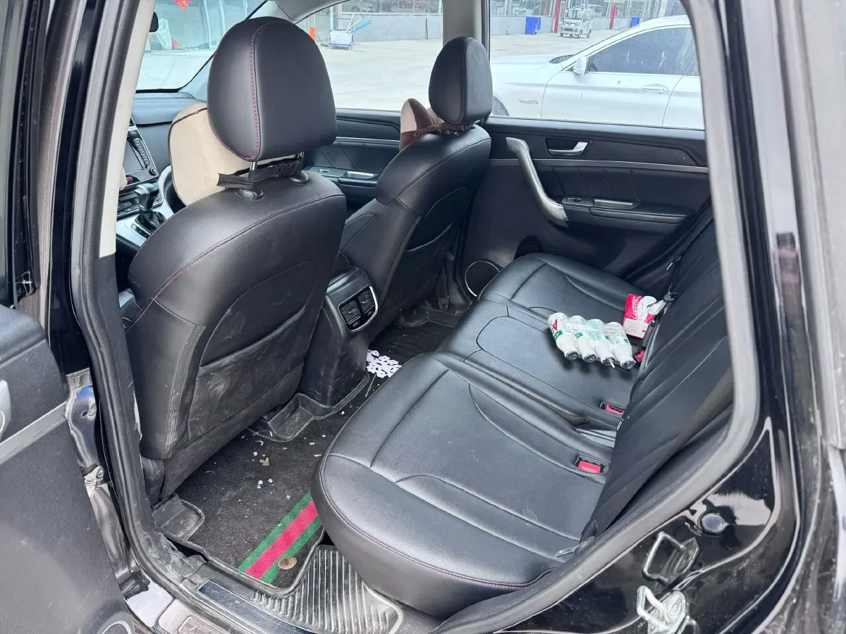 2018 Haval M6 1.5T 150HP L4 7DCT,autocango,china used car exporter,china ev exporter,chinese used car exporter,chinese used ev exporter