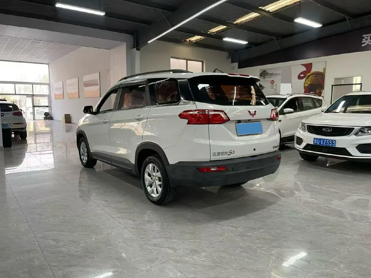 2019 WuLing HongGuang S3 1.5L 112HP L4 6MT,autocango,china used car exporter,china ev exporter,chinese used car exporter,chinese used ev exporter