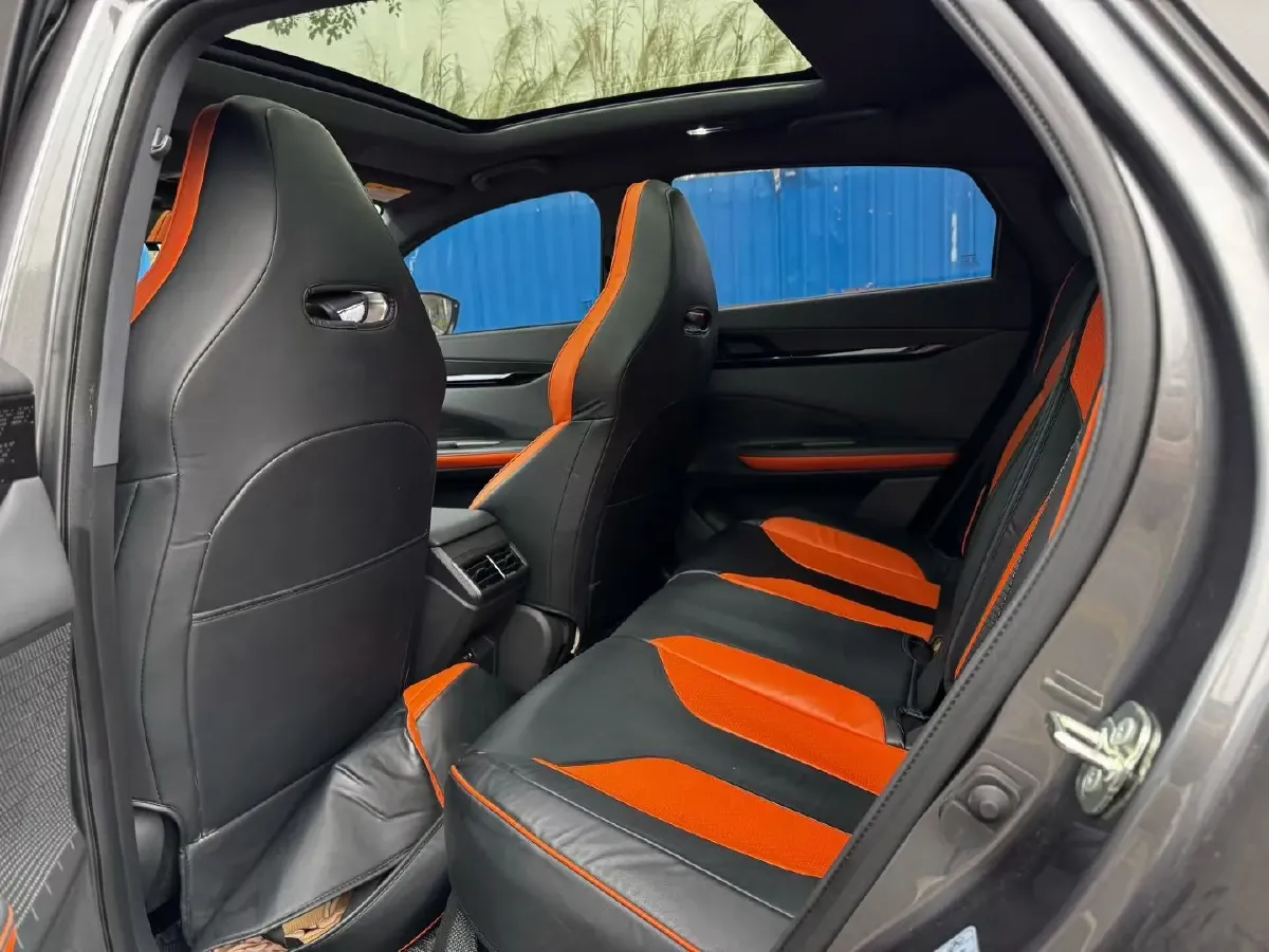 2023 ChangAn UNI-V 1.5T 188HP L4 7DCT,autocango,china used car exporter,china ev exporter,chinese used car exporter,chinese used ev exporter