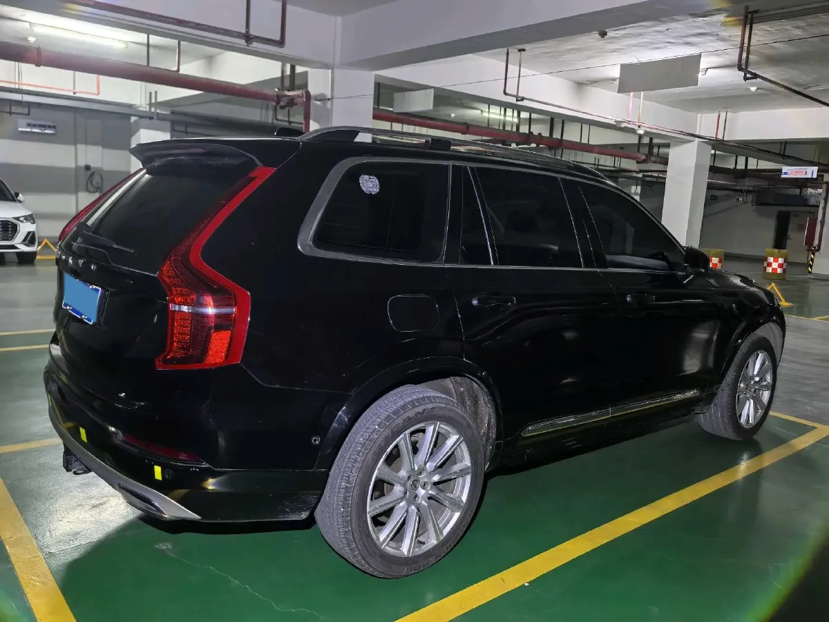 2018 Volvo XC90 2.0T 320HP L4 8AT,autocango,china used car exporter,china ev exporter,chinese used car exporter,chinese used ev exporter