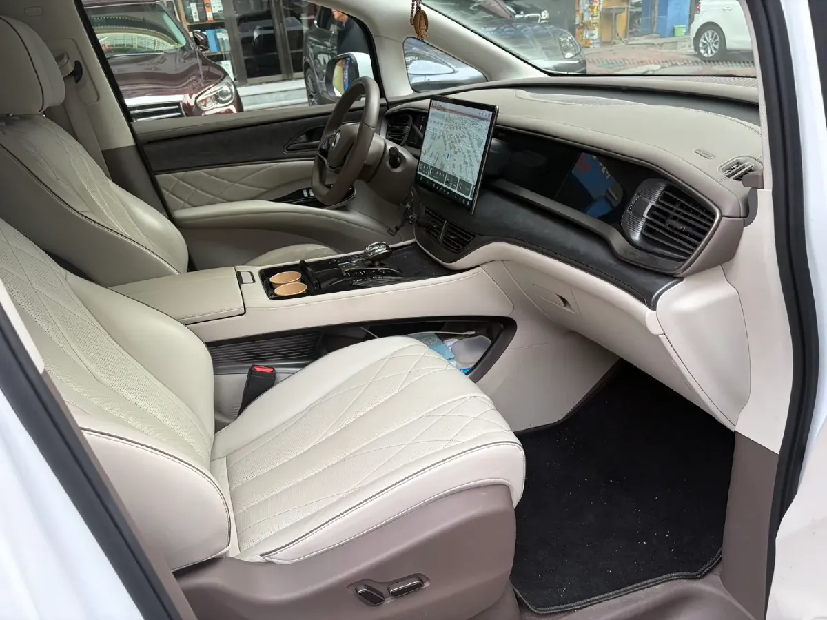 2022 HongQi HS7 3.0T 337HP V6 8AT,autocango,china used car exporter,china ev exporter,chinese used car exporter,chinese used ev exporter