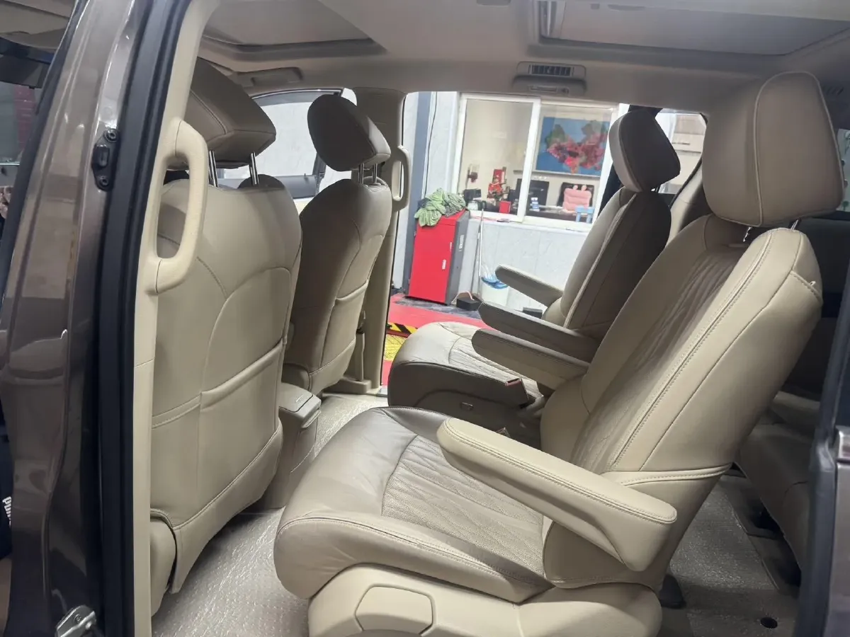 2023 Buick GL8 2.0T 237HP L4 9AT,autocango,china used car exporter,china ev exporter,chinese used car exporter,chinese used ev exporter