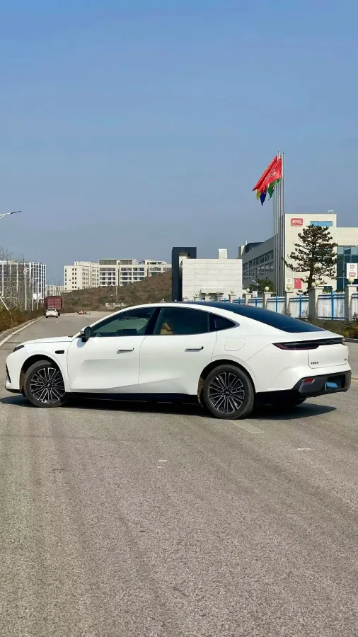 2025 Geely Galaxy Starshine 8 1.5L 112HP L4 1DHT PHEV,autocango,china used car exporter,china ev exporter,chinese used car exporter,chinese used ev exporter