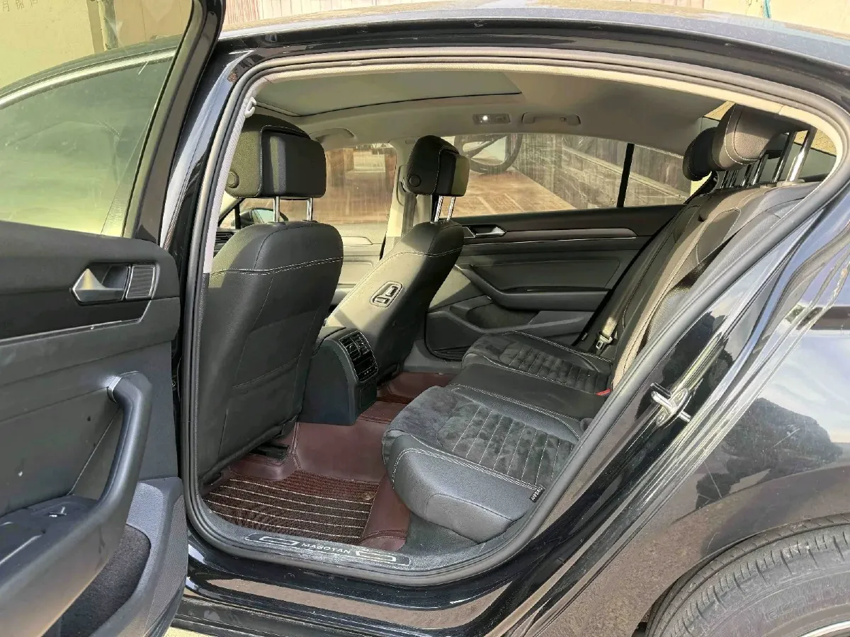 2020 Volkswagen Magotan 2.0T 186HP L4 7DCT,autocango,china used car exporter,china ev exporter,chinese used car exporter,chinese used ev exporter