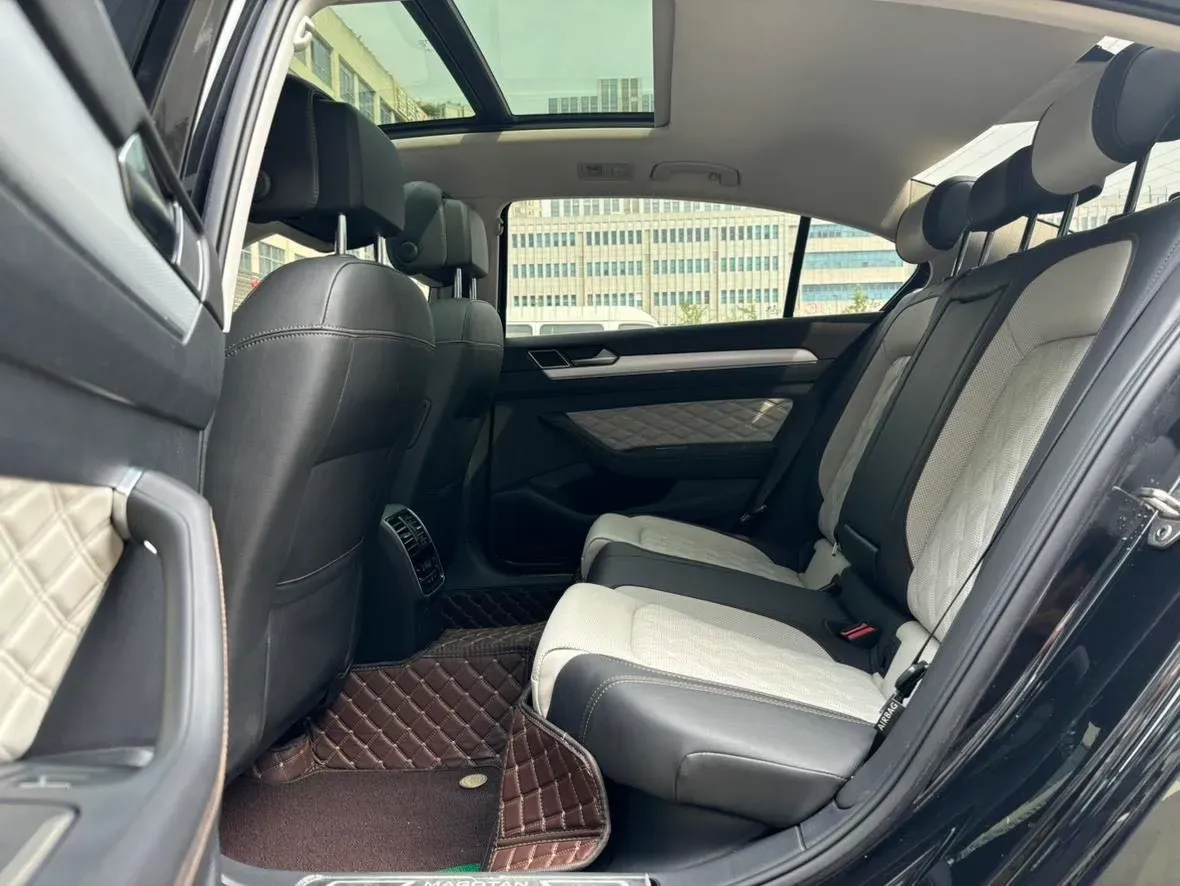 2023 Volkswagen Magotan 2.0T 186HP L4 7DCT,autocango,china used car exporter,china ev exporter,chinese used car exporter,chinese used ev exporter